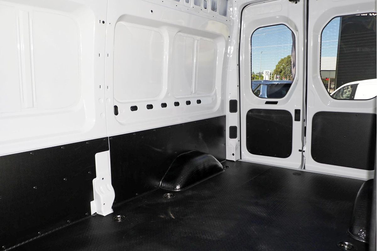 2023 LDV Deliver 9 LWB