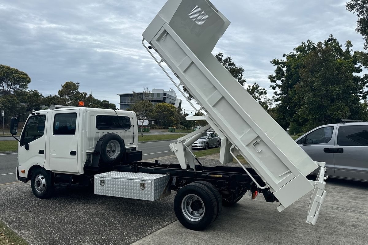 2017 Hino 300 Series 816 4x2