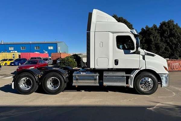 2023 Freightliner Cascadia 116