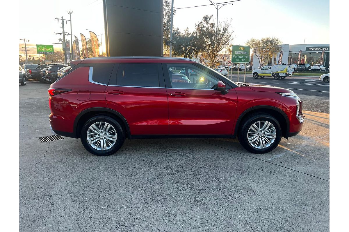 2023 Mitsubishi Outlander LS ZM