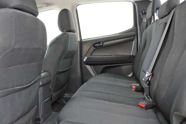 2017 Isuzu D-MAX SX DUAL CAB MY17
