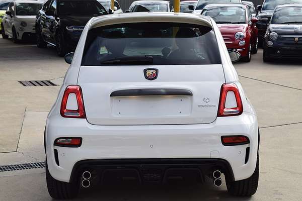 2023 Abarth 695 Competizione