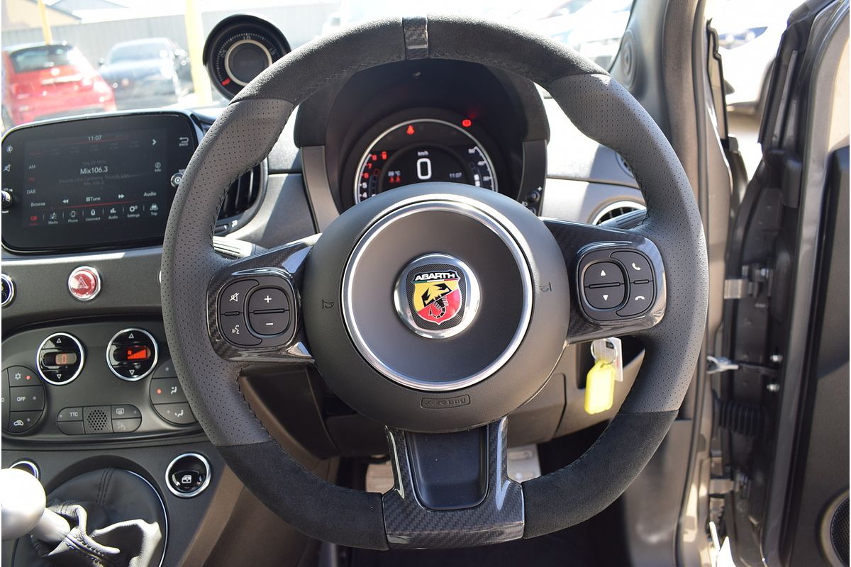 2024 Abarth 695 Competizione