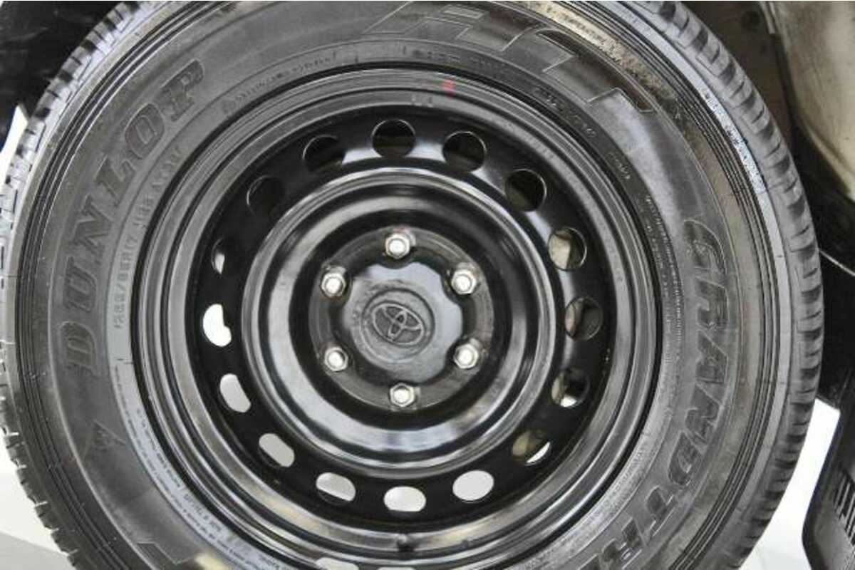 2019 Toyota HILUX SR DUAL CAB GUN126R