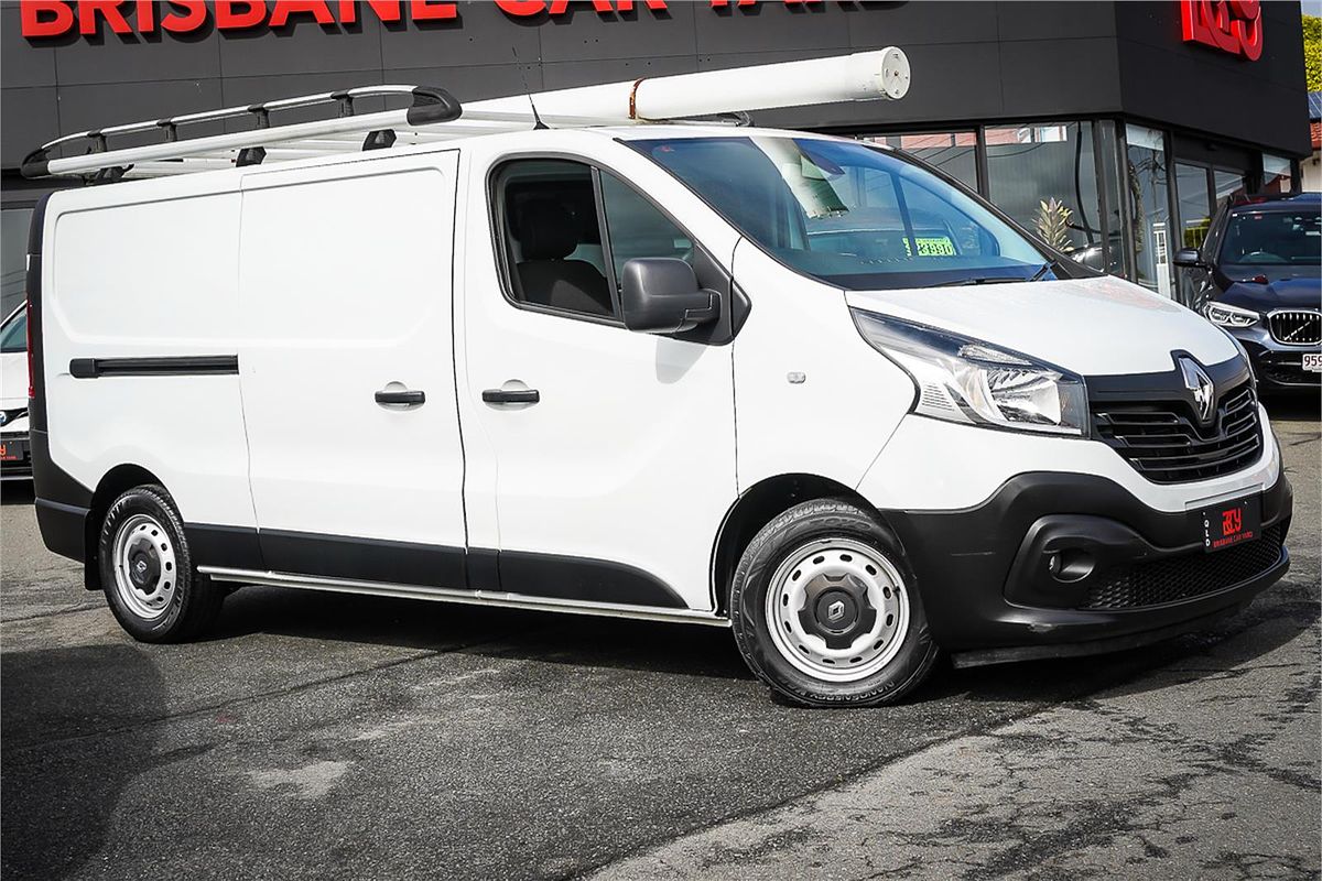 2018 Renault Trafic Formula Edition X82