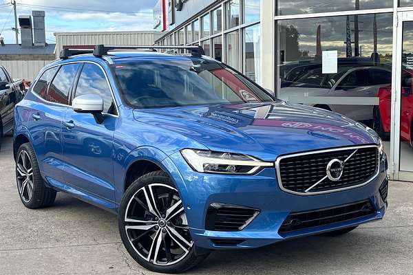 2019 Volvo XC60 T8 R-Design