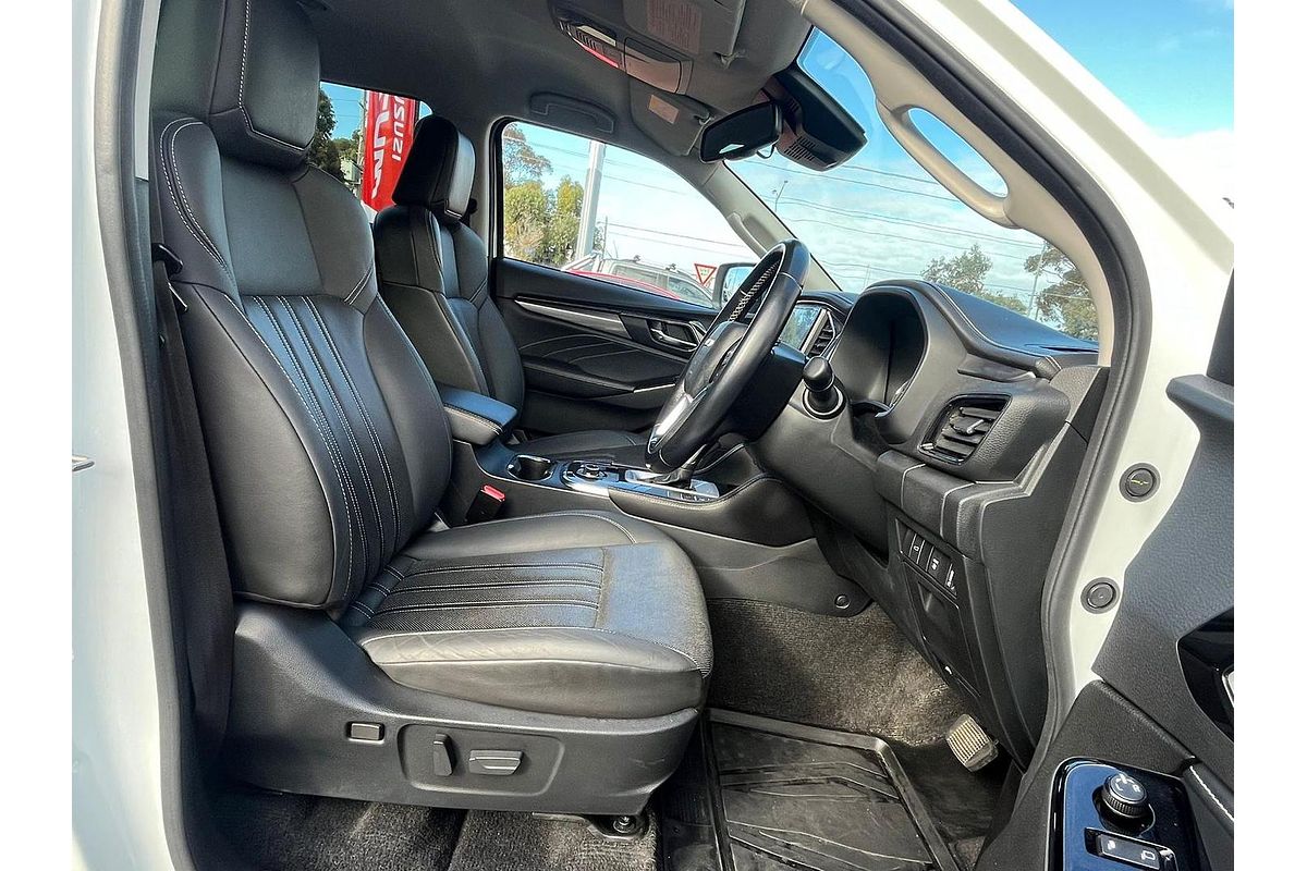2021 Isuzu MU-X LS-T