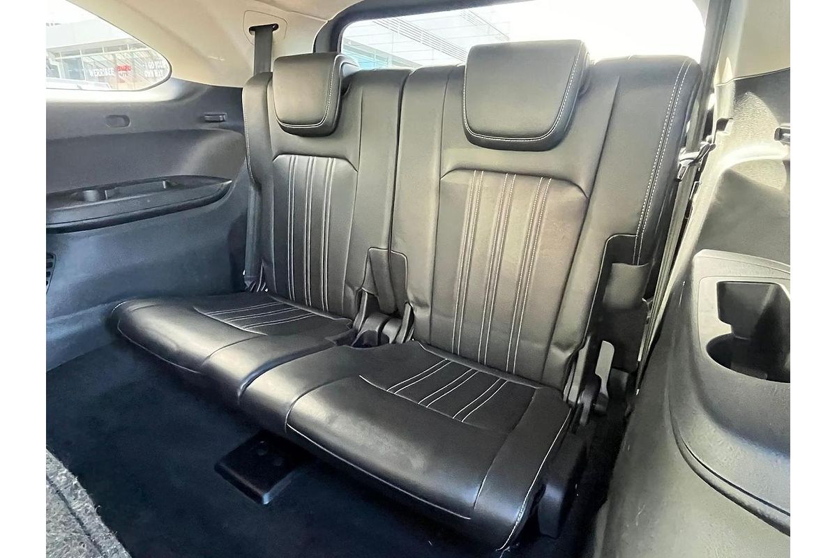 2021 Isuzu MU-X LS-T