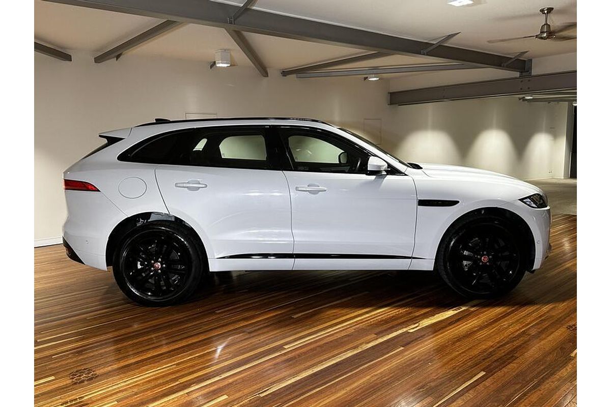 2020 Jaguar F-PACE 20d Chequered Flag X761