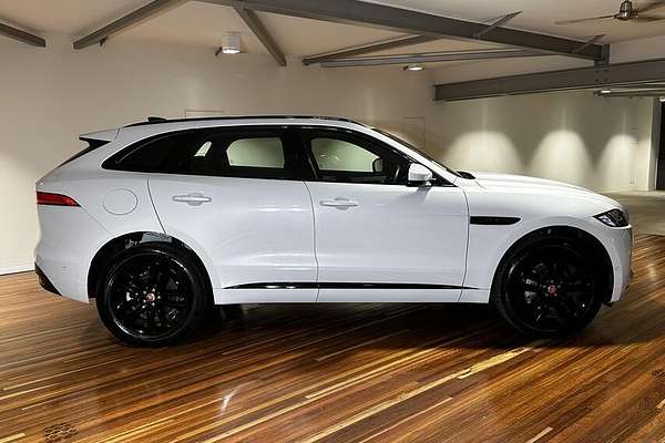 2020 Jaguar F-PACE 20d Chequered Flag X761