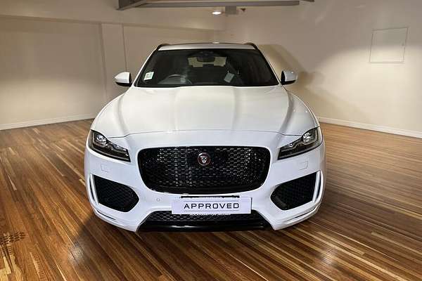 2020 Jaguar F-PACE 20d Chequered Flag X761