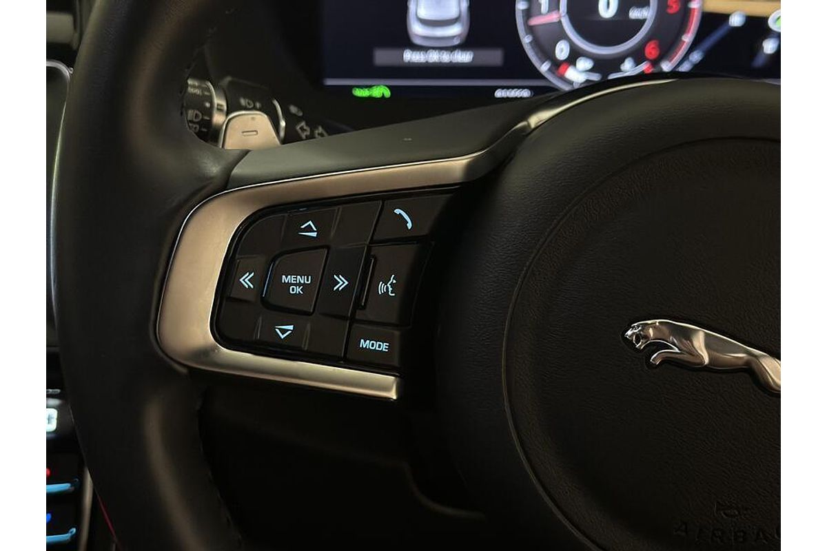 2020 Jaguar F-PACE 20d Chequered Flag X761