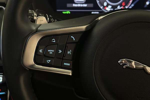 2020 Jaguar F-PACE 20d Chequered Flag X761