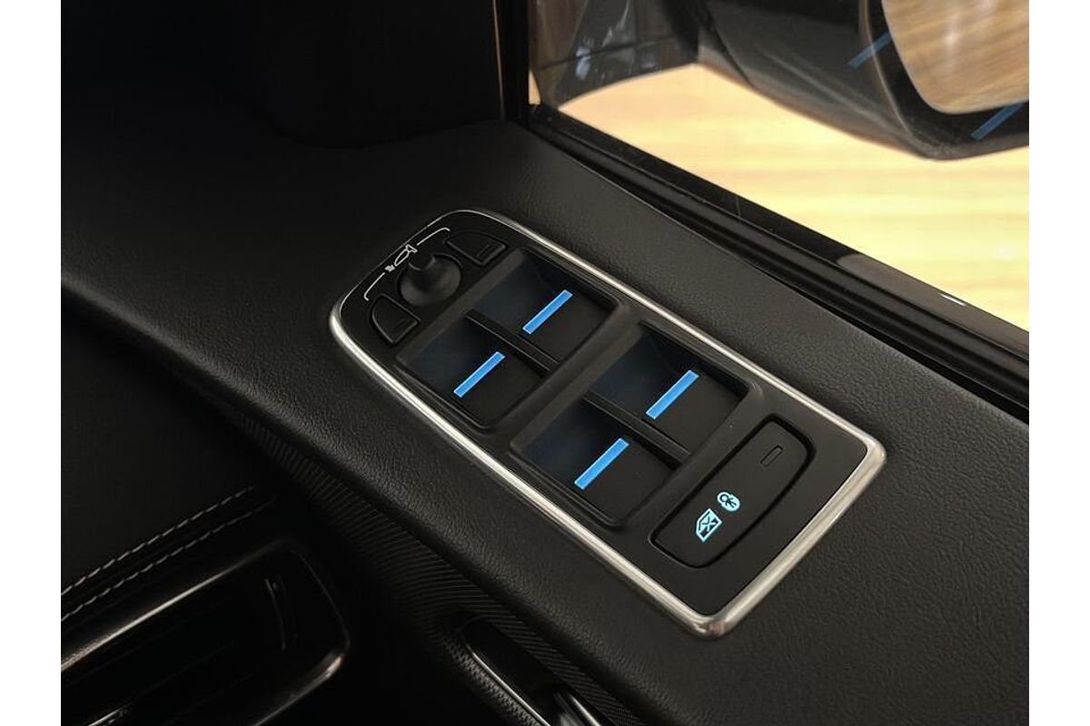 2020 Jaguar F-PACE 20d Chequered Flag X761