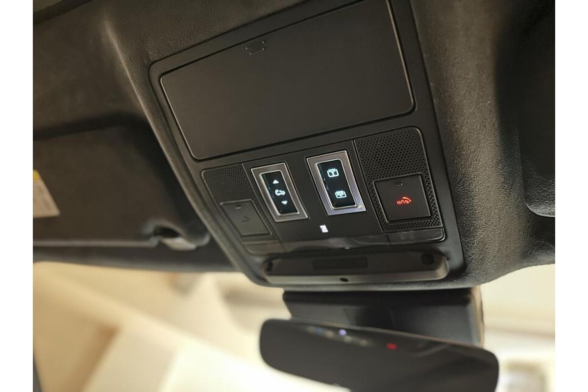 2020 Jaguar F-PACE 20d Chequered Flag X761