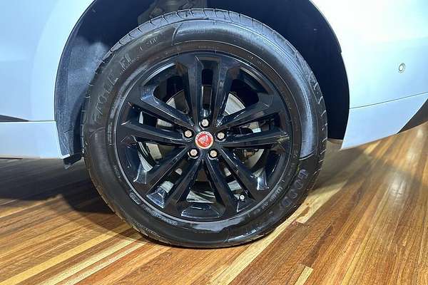 2020 Jaguar F-PACE 20d Chequered Flag X761