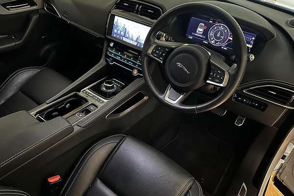 2020 Jaguar F-PACE 20d Chequered Flag X761