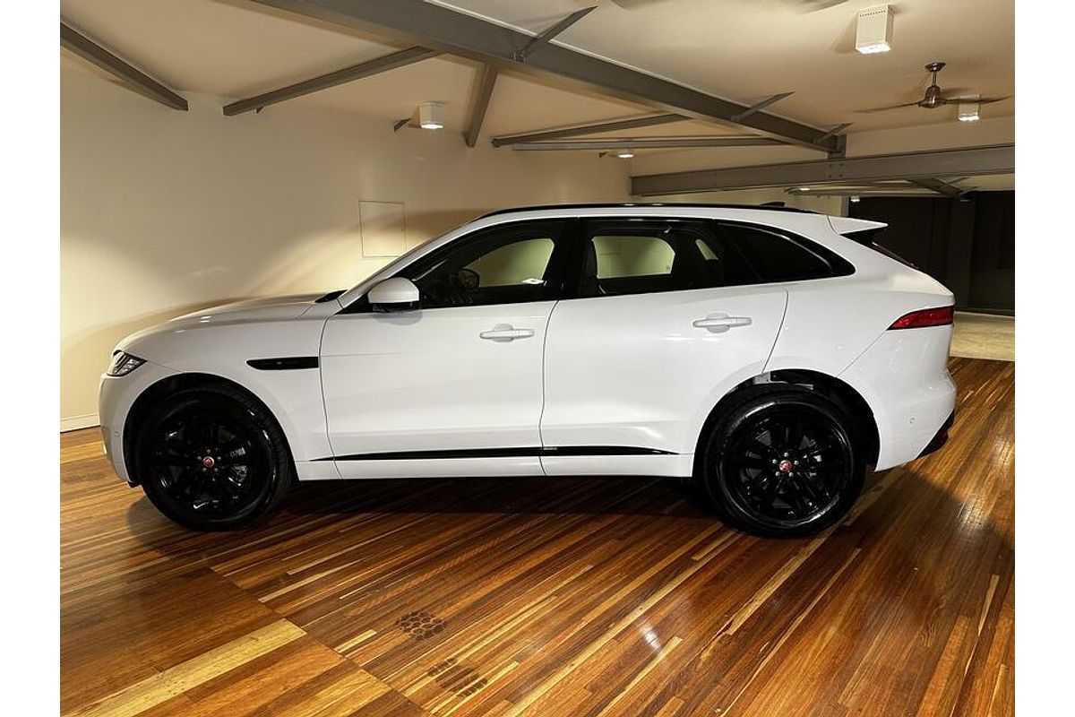 2020 Jaguar F-PACE 20d Chequered Flag X761