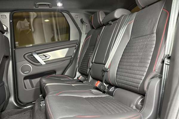 2022 Land Rover Discovery Sport P250 R-Dynamic SE L550