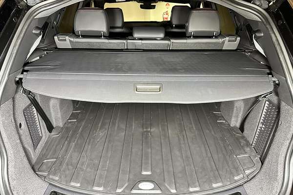 2022 Land Rover Discovery Sport P250 R-Dynamic SE L550