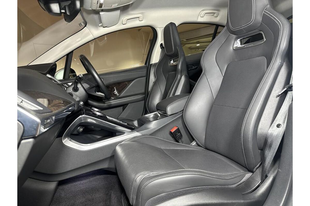2019 Jaguar I-PACE EV400 S X590