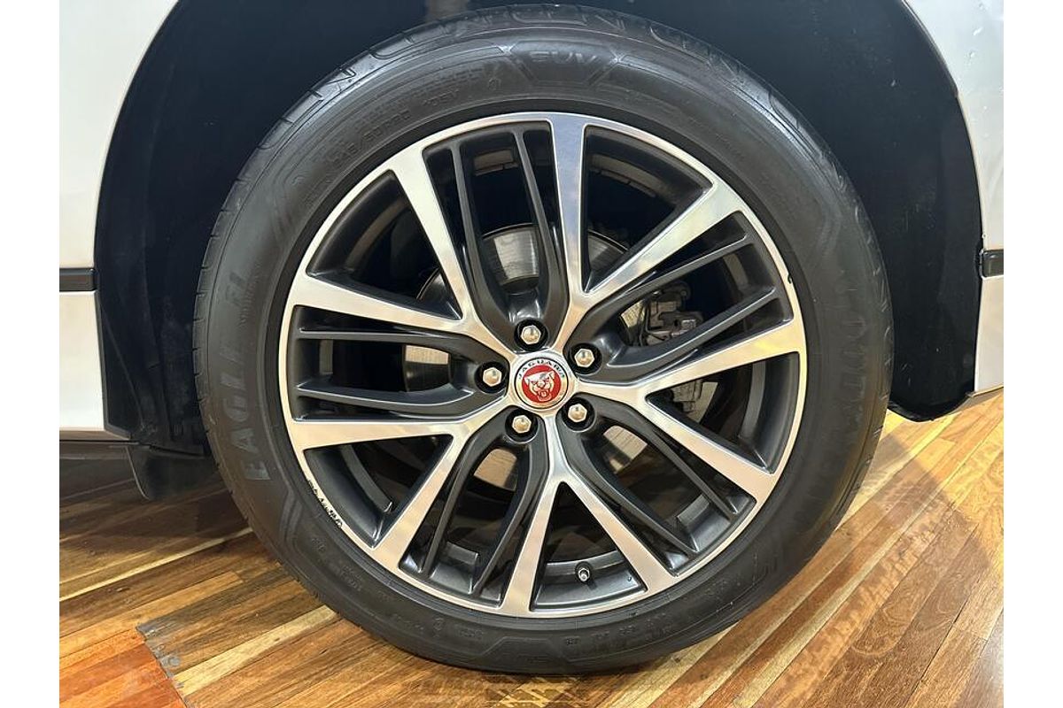 2019 Jaguar I-PACE EV400 S X590
