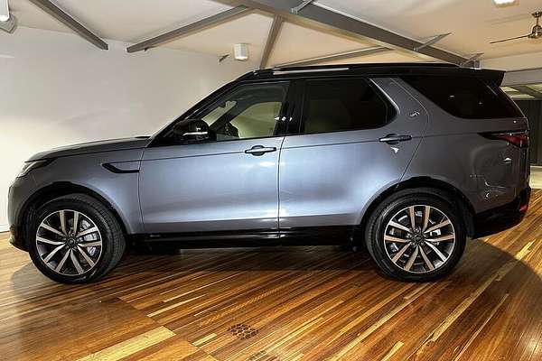 2021 Land Rover Discovery D300 R-Dynamic SE Series 5