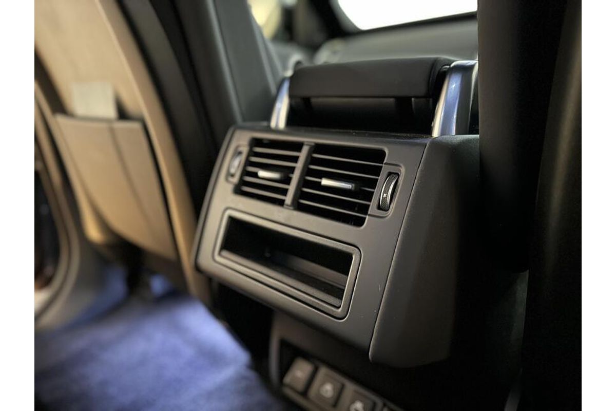 2021 Land Rover Discovery D300 R-Dynamic SE Series 5