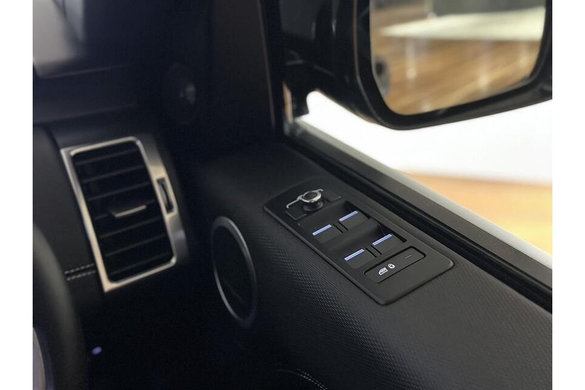 2021 Land Rover Discovery D300 R-Dynamic SE Series 5