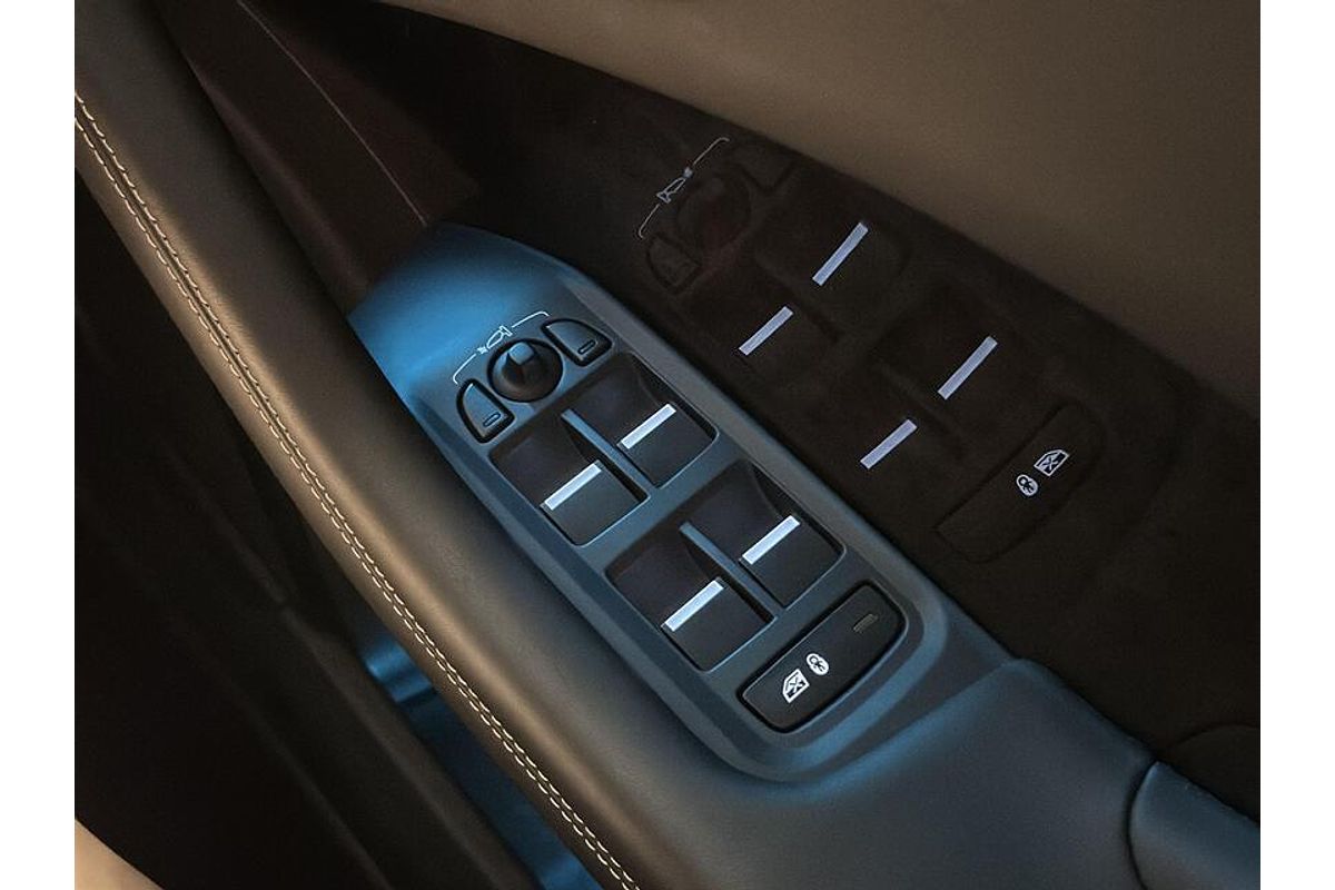 2019 Jaguar I-PACE EV400 S X590