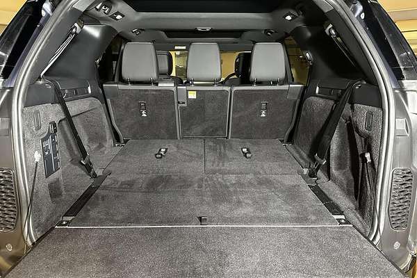 2021 Land Rover Discovery D300 R-Dynamic SE Series 5