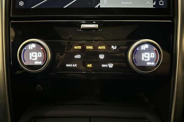 2021 Land Rover Discovery D300 R-Dynamic SE Series 5