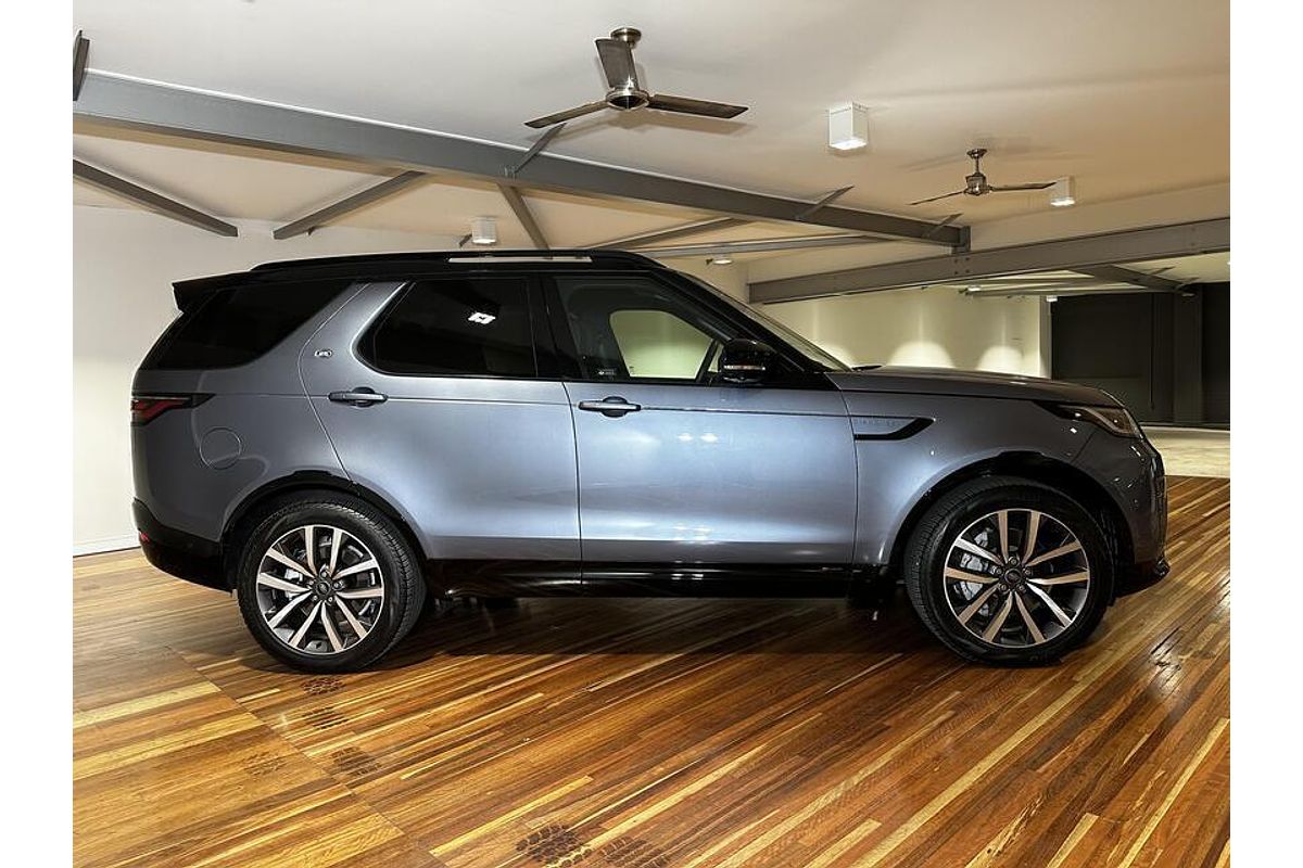 2021 Land Rover Discovery D300 R-Dynamic SE Series 5