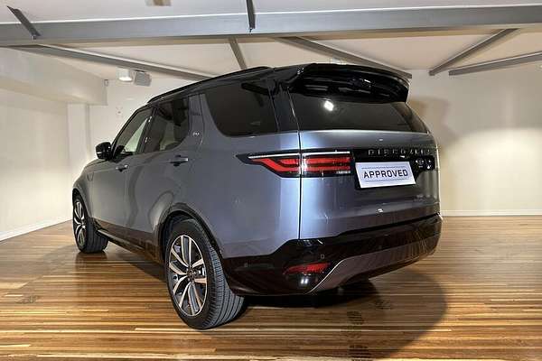 2021 Land Rover Discovery D300 R-Dynamic SE Series 5