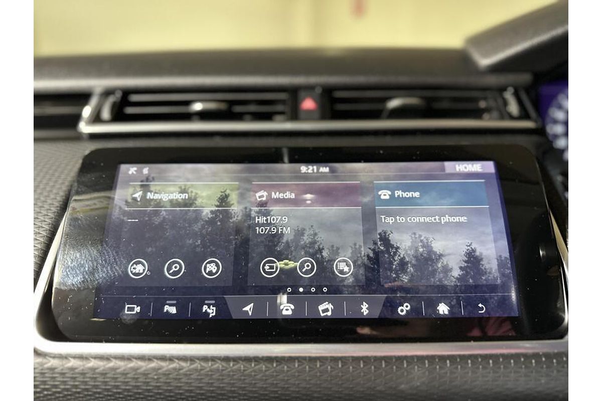 2019 Land Rover Range Rover Velar P250 SE L560