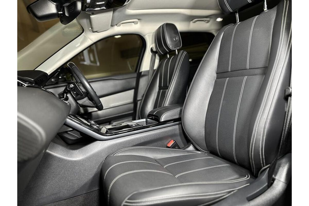 2019 Land Rover Range Rover Velar P250 SE L560