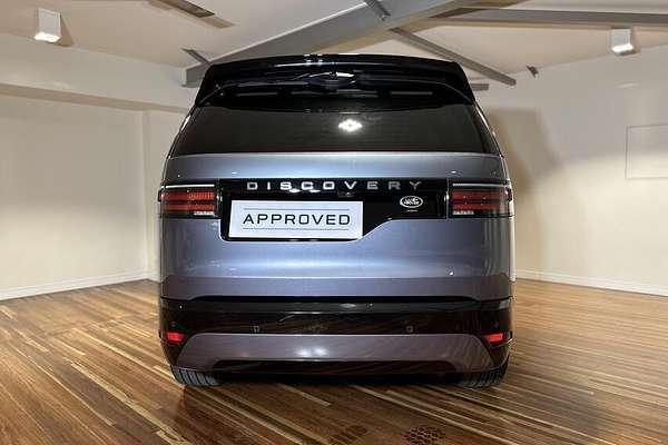 2021 Land Rover Discovery D300 R-Dynamic SE Series 5