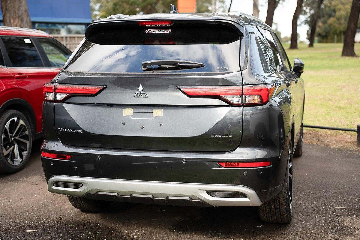 2023 Mitsubishi Outlander Exceed ZM