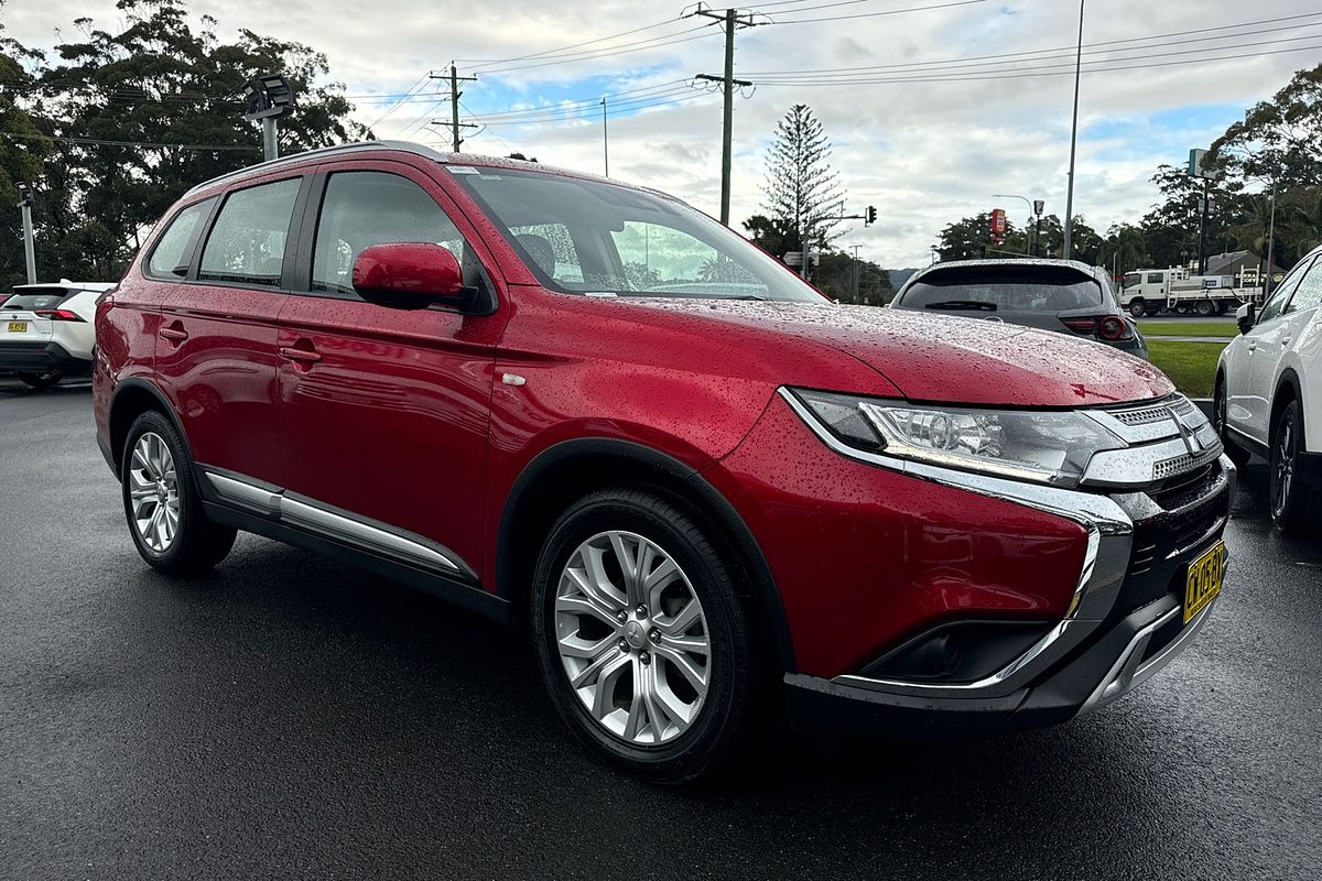 SOLD 2019 Mitsubishi Outlander ES Used SUV Coffs Harbour NSW