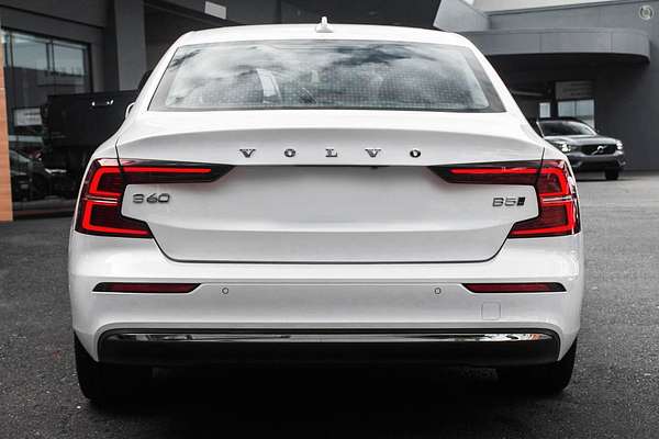 2024 Volvo S60 Ultimate B5 Bright