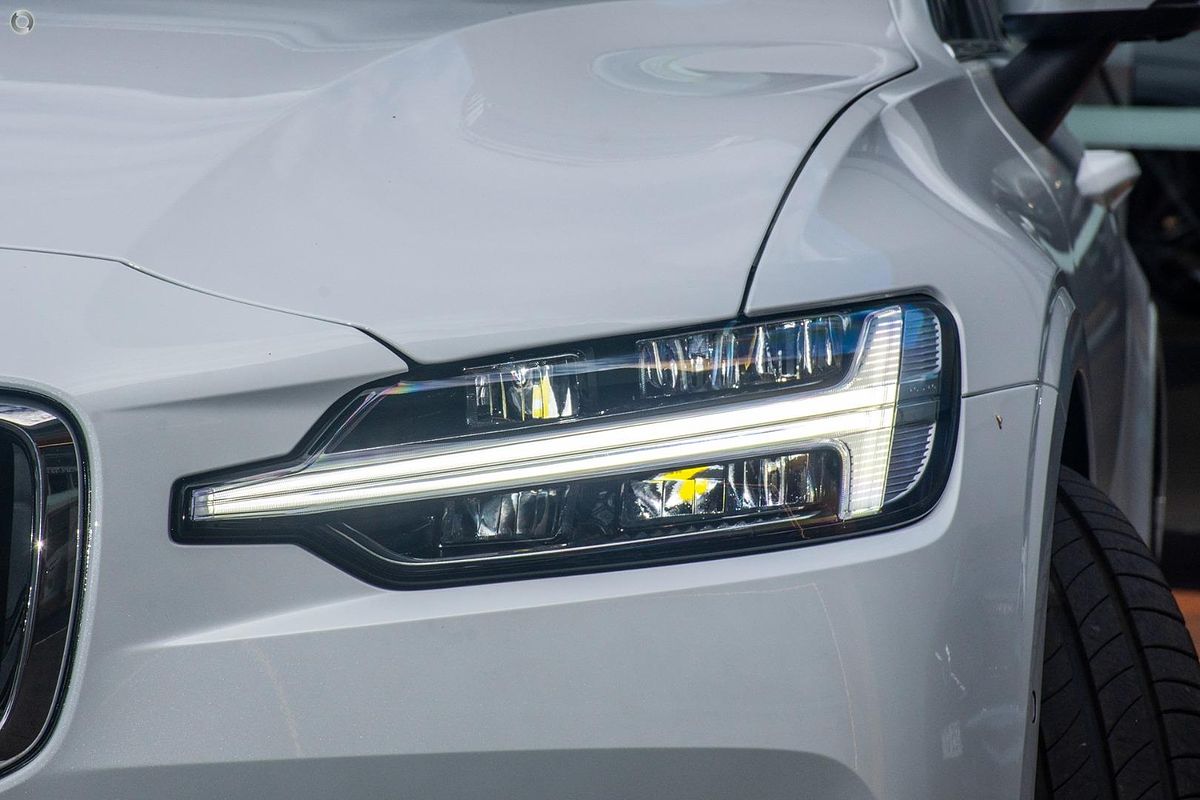 2024 Volvo S60 Ultimate B5 Bright