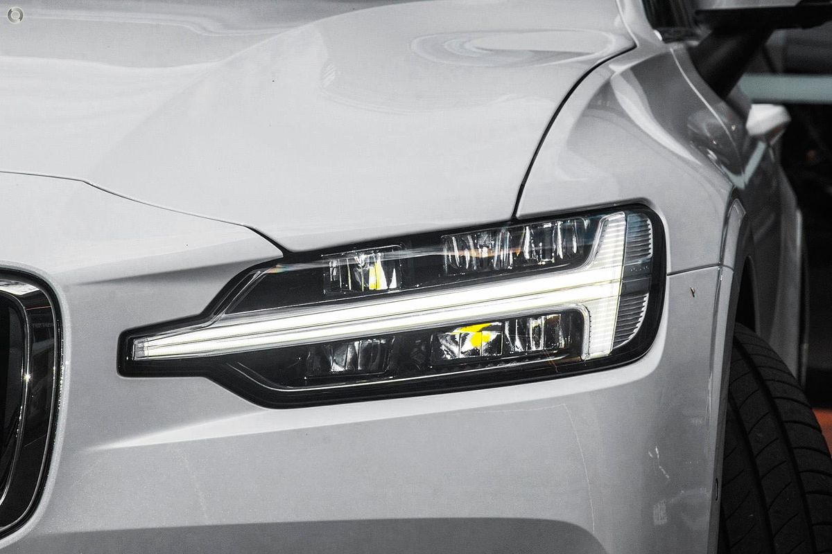 2024 Volvo S60 Ultimate B5 Bright