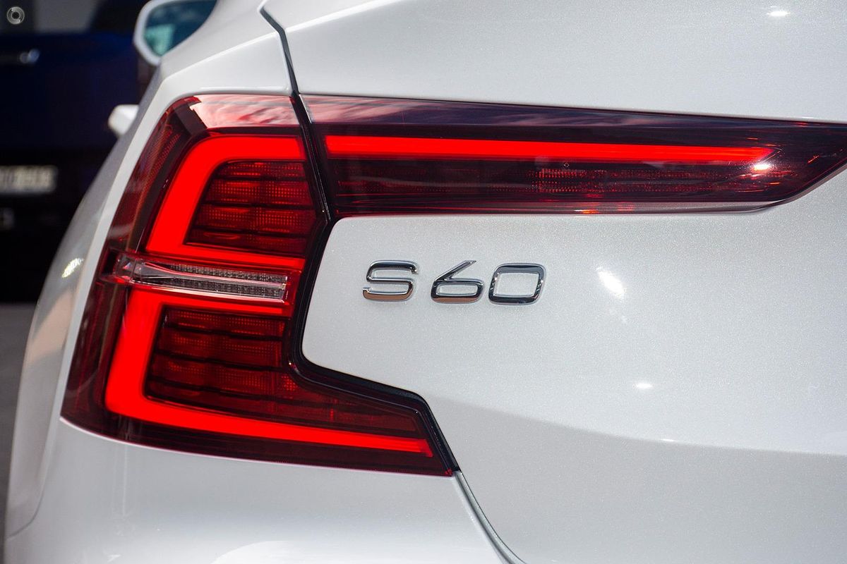2024 Volvo S60 Ultimate B5 Bright