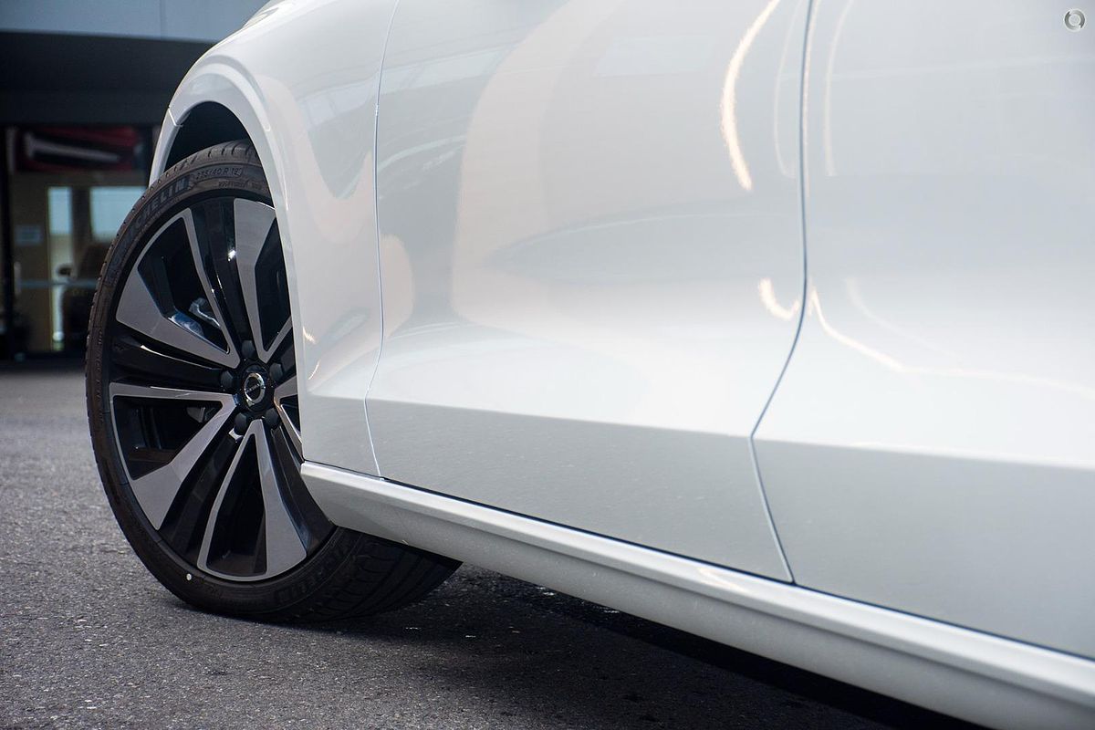 2024 Volvo S60 Ultimate B5 Bright