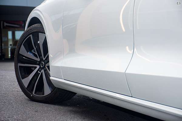 2024 Volvo S60 Ultimate B5 Bright