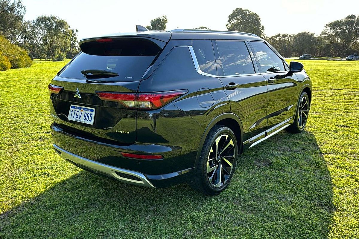 2022 Mitsubishi Outlander Exceed ZM