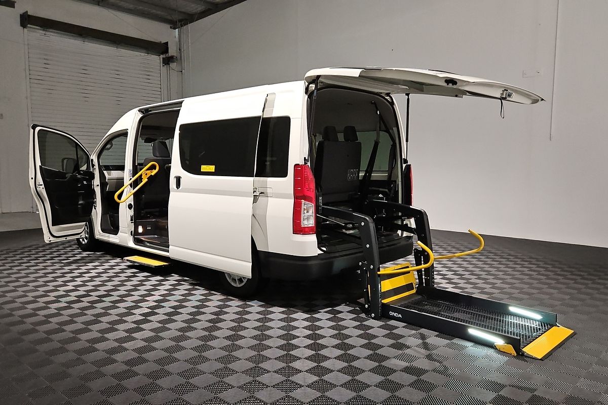 2022 Toyota Hiace Commuter GDH322R