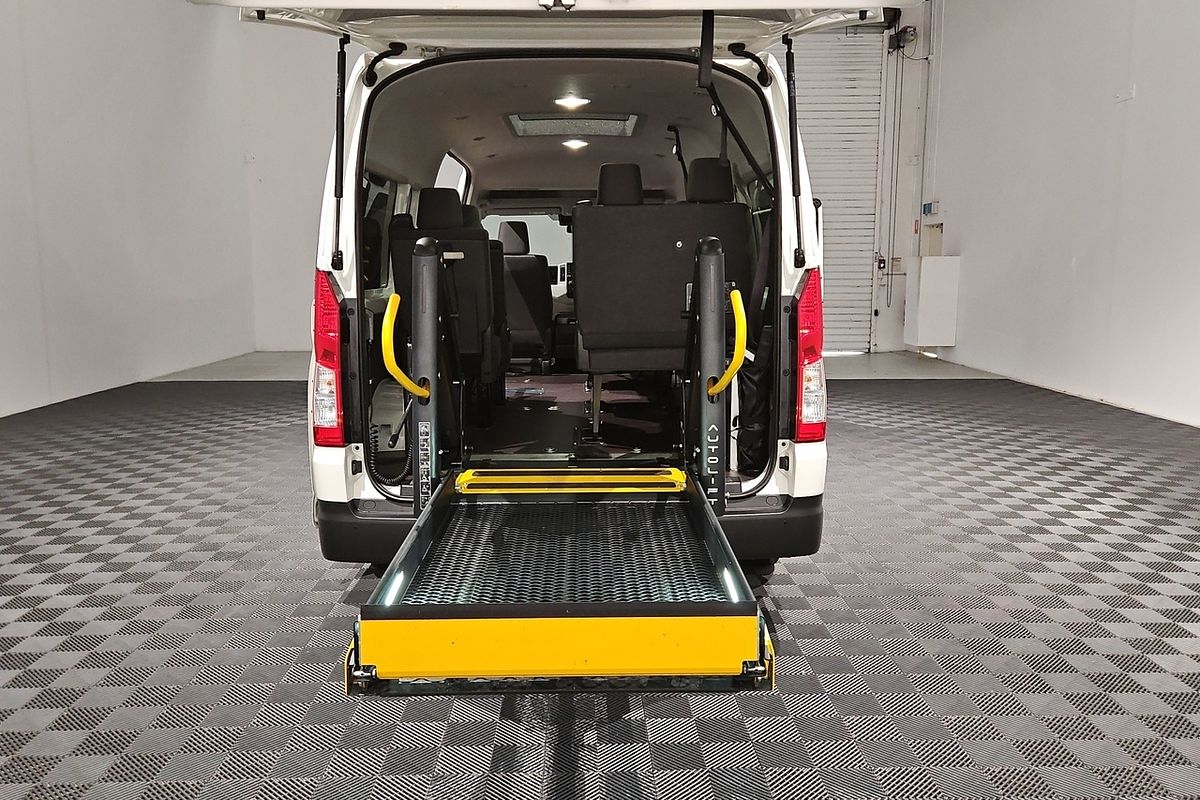 2022 Toyota Hiace Commuter GDH322R