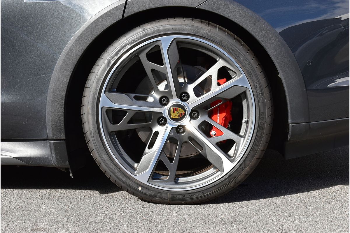 2023 Porsche Taycan 4S Y1B