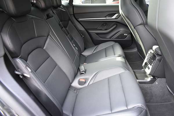 2023 Porsche Taycan 4S Y1B